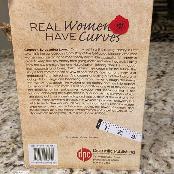 3/$20!!! REAL WOMEN HAVE CURVES/JOSEFINA LOPEZ—SOFTCOVER (PRINTED IN SPANISH) - Picture 2 of 5